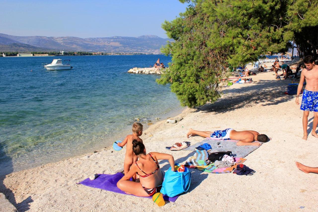 Apartments By The Sea Arbanija, Ciovo - 17332 特罗吉尔 外观 照片