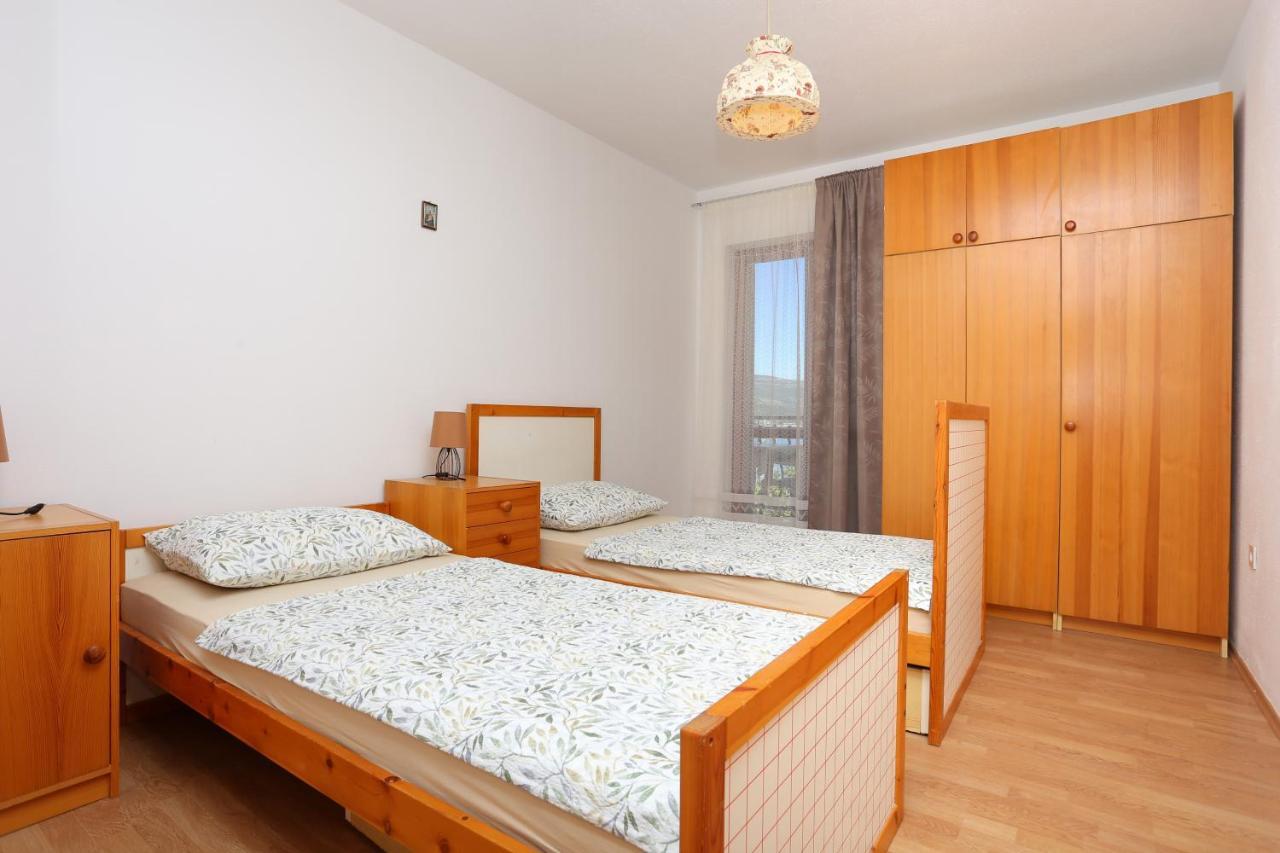 Apartments By The Sea Arbanija, Ciovo - 17332 特罗吉尔 外观 照片