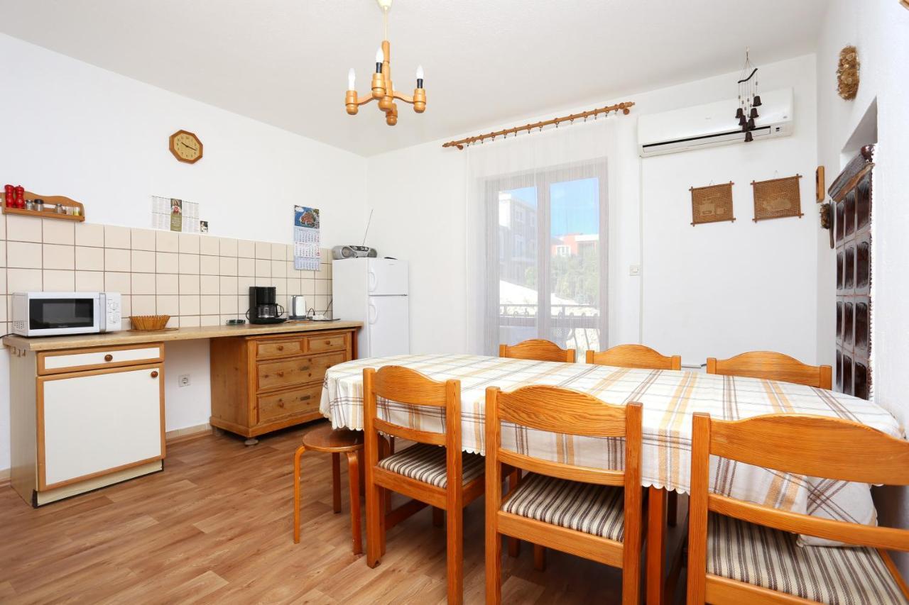 Apartments By The Sea Arbanija, Ciovo - 17332 特罗吉尔 外观 照片